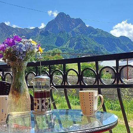 Cozy Hotel Kazbegi Exterior foto
